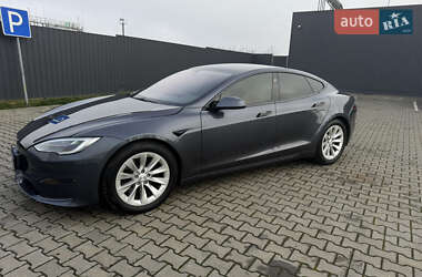 Лифтбек Tesla Model S 2022 в Коломые