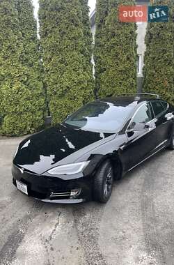 Лифтбек Tesla Model S 2019 в Березному