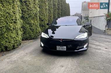 Лифтбек Tesla Model S 2019 в Березному