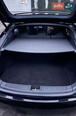 Лифтбек Tesla Model S 2019 в Березному