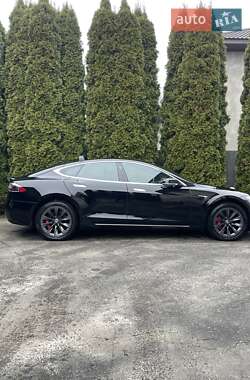 Лифтбек Tesla Model S 2019 в Березному