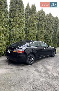 Лифтбек Tesla Model S 2019 в Березному