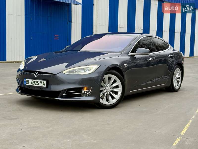 Лифтбек Tesla Model S 2017 в Одессе