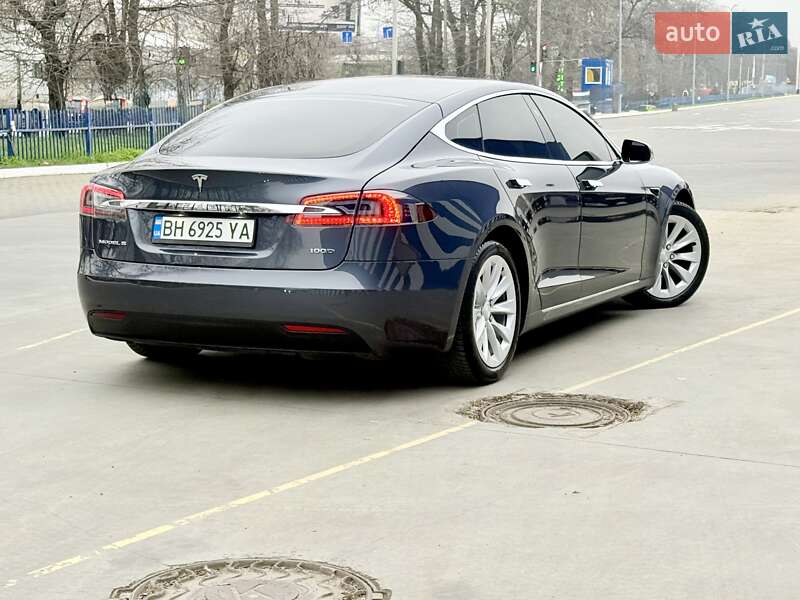 Лифтбек Tesla Model S 2017 в Одессе