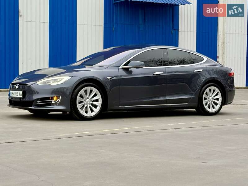 Лифтбек Tesla Model S 2017 в Одессе