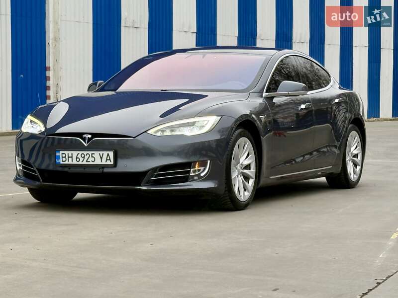 Лифтбек Tesla Model S 2017 в Одессе