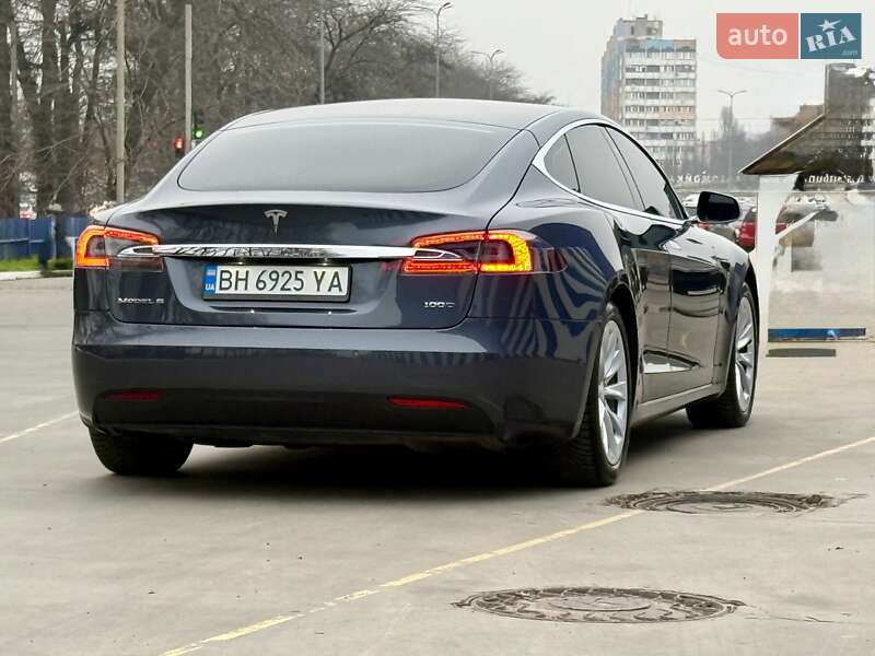 Лифтбек Tesla Model S 2017 в Одессе