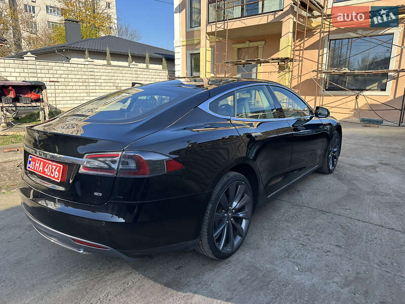 Лифтбек Tesla Model S 2014 в Николаеве