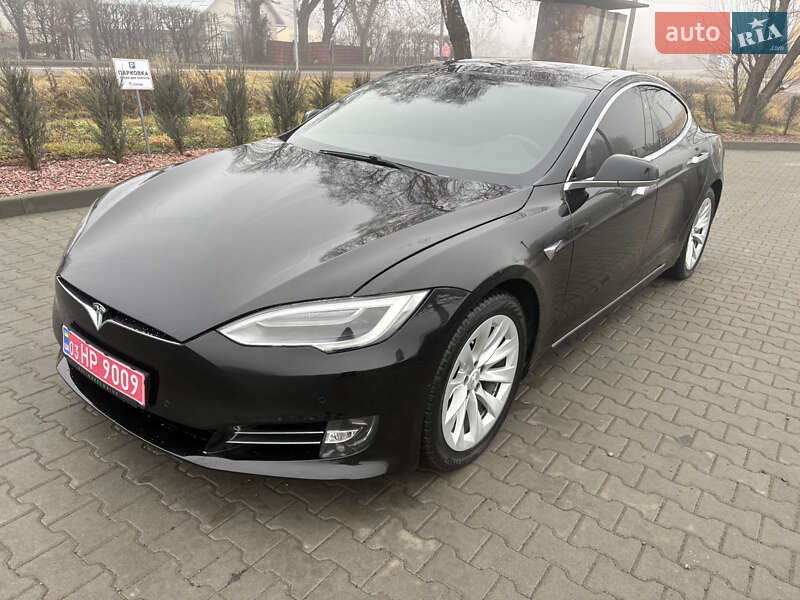Лифтбек Tesla Model S 2017 в Трускавце фото 16 Лифтбек Tesla Model S 2017 в Трускавце