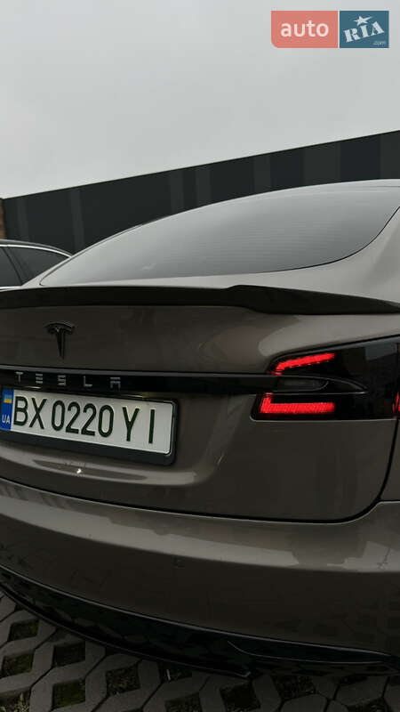 Лифтбек Tesla Model S 2016 в Хмельницком фото 5 Лифтбек Tesla Model S 2016 в Хмельницком