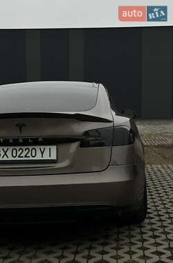 Лифтбек Tesla Model S 2016 в Хмельницком фото 6 Лифтбек Tesla Model S 2016 в Хмельницком