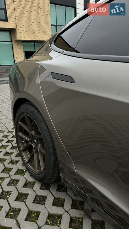 Лифтбек Tesla Model S 2016 в Хмельницком фото 9 Лифтбек Tesla Model S 2016 в Хмельницком