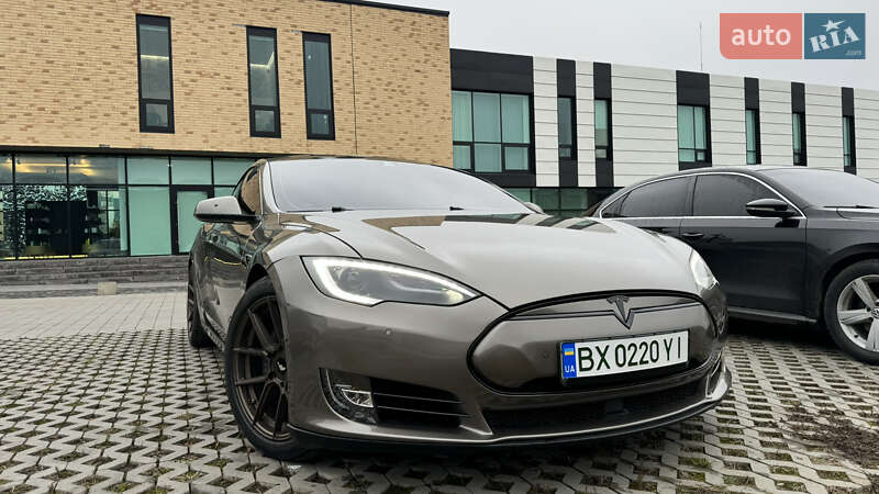 Лифтбек Tesla Model S 2016 в Хмельницком фото 3 Лифтбек Tesla Model S 2016 в Хмельницком