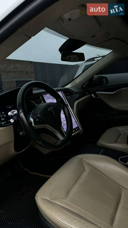 Лифтбек Tesla Model S 2016 в Хмельницком фото 14 Лифтбек Tesla Model S 2016 в Хмельницком