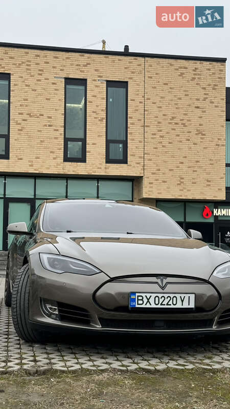 Лифтбек Tesla Model S 2016 в Хмельницком фото 19 Лифтбек Tesla Model S 2016 в Хмельницком