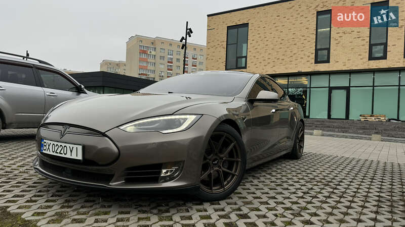 Лифтбек Tesla Model S 2016 в Хмельницком фото 22 Лифтбек Tesla Model S 2016 в Хмельницком