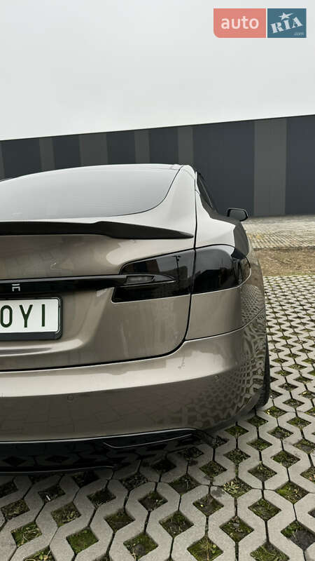Лифтбек Tesla Model S 2016 в Хмельницком фото 29 Лифтбек Tesla Model S 2016 в Хмельницком