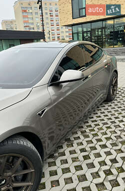Лифтбек Tesla Model S 2016 в Хмельницком фото 31 Лифтбек Tesla Model S 2016 в Хмельницком