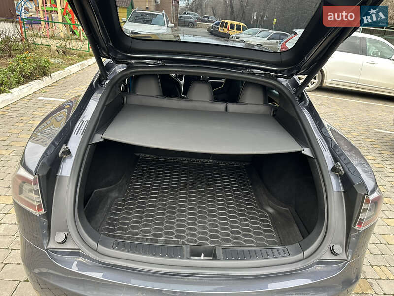 Лифтбек Tesla Model S 2014 в Хмельницком фото 13 Лифтбек Tesla Model S 2014 в Хмельницком