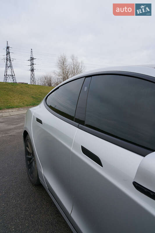 Лифтбек Tesla Model S 2018 в Днепре