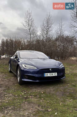 Лифтбек Tesla Model S 2016 в Киеве