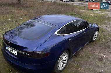 Лифтбек Tesla Model S 2016 в Киеве