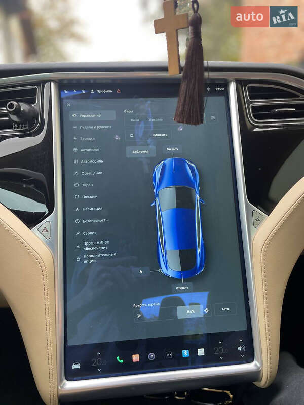 Лифтбек Tesla Model S 2015 в Стрые