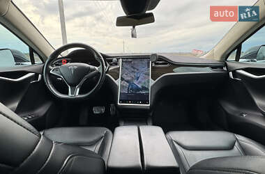 Лифтбек Tesla Model S 2016 в Киеве