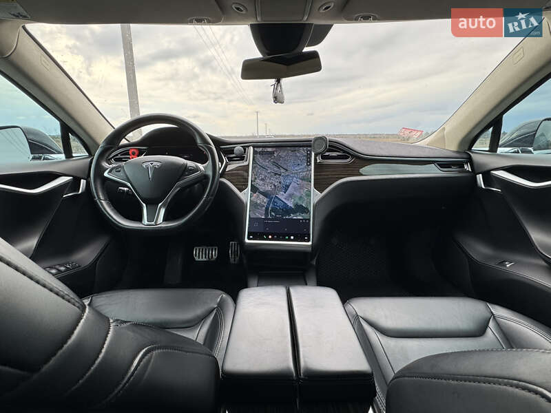 Ліфтбек Tesla Model S 2016 в Бородянці