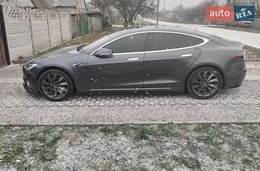 Лифтбек Tesla Model S 2018 в Павлограде