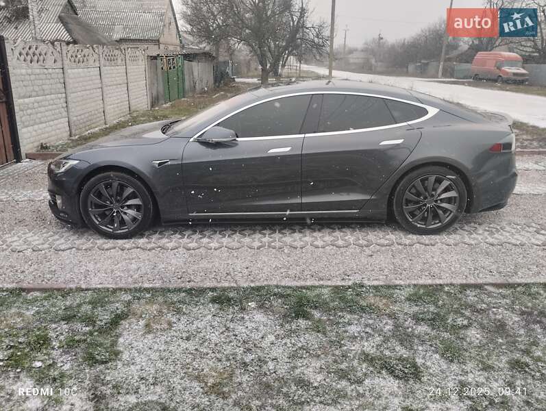 Ліфтбек Tesla Model S 2018 в Павлограді фото 11 Ліфтбек Tesla Model S 2018 в Павлограді