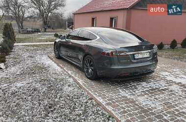 Лифтбек Tesla Model S 2018 в Павлограде