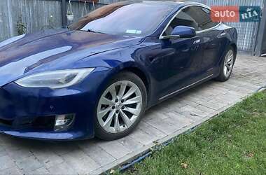 Ліфтбек Tesla Model S 2016 в Львові