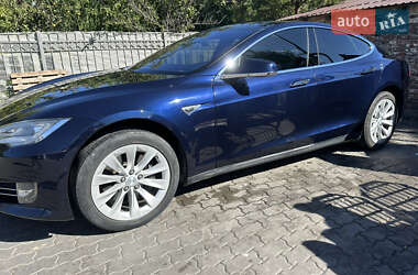 Ліфтбек Tesla Model S 2015 в Львові
