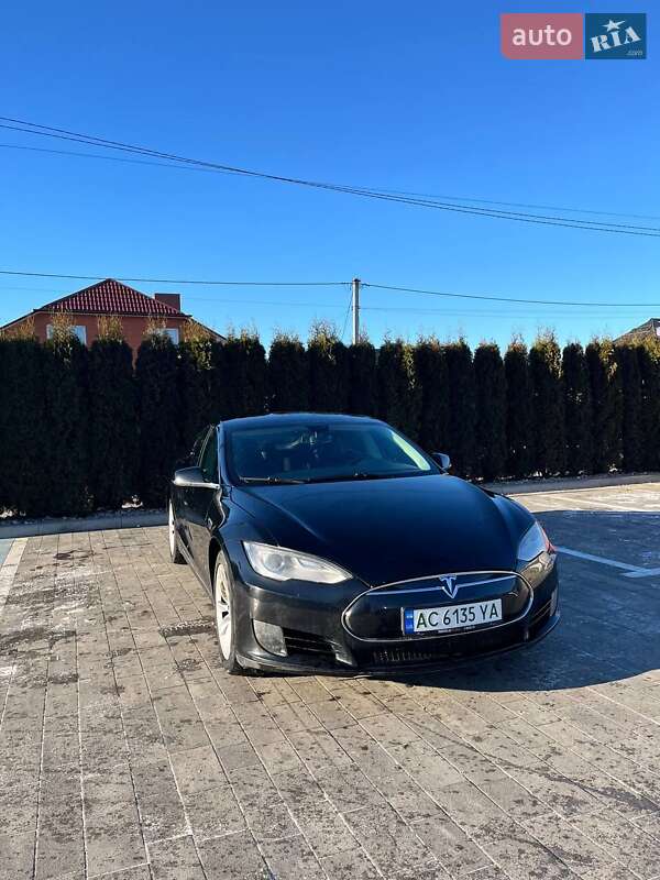 Лифтбек Tesla Model S 2013 в Луцке