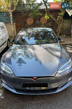 Лифтбек Tesla Model S 2019 в Киеве