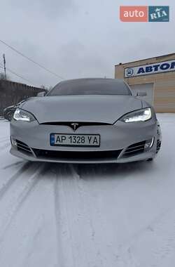 Лифтбек Tesla Model S 2017 в Запорожье