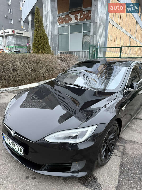 Tesla Model S 2016