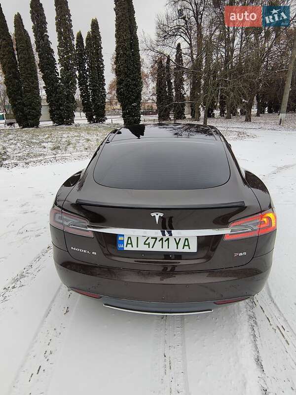 Ліфтбек Tesla Model S 2013 в Ставищі