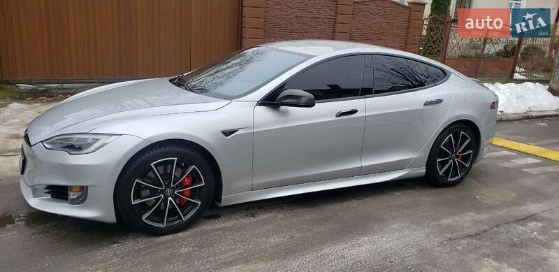 Лифтбек Tesla Model S 2014 в Львове фото 2 Лифтбек Tesla Model S 2014 в Львове