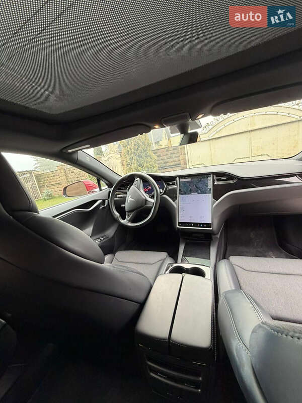 Лифтбек Tesla Model S 2018 в Тернополе