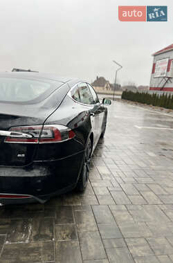 Лифтбек Tesla Model S 2015 в Луцке