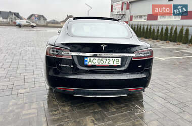 Лифтбек Tesla Model S 2015 в Луцке