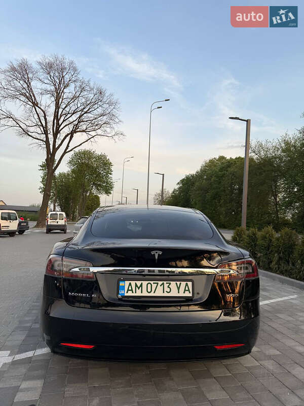 Ліфтбек Tesla Model S 2018 в Вінниці