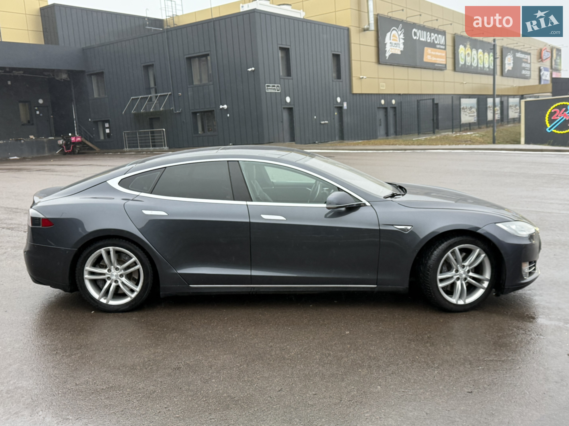 2015 Tesla Model S - мініатюра 4
