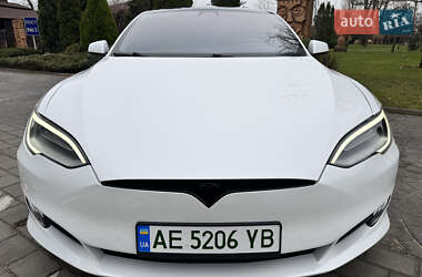 Ліфтбек Tesla Model S 2020 в Дніпрі
