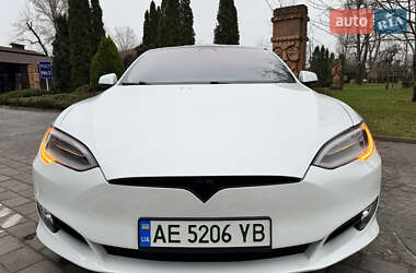 Ліфтбек Tesla Model S 2020 в Дніпрі