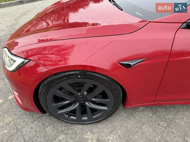 Лифтбек Tesla Model S 2021 в Львове
