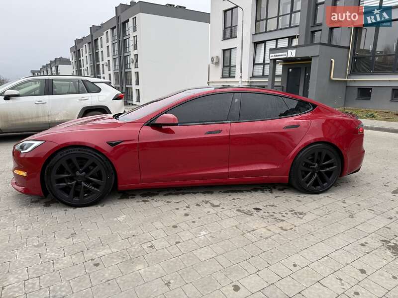 Лифтбек Tesla Model S 2021 в Львове