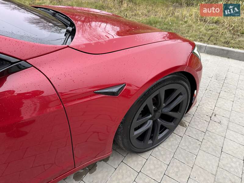 Лифтбек Tesla Model S 2021 в Львове